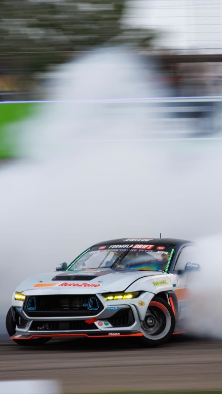 Ford mustang rtr drift
