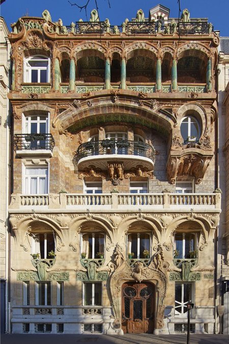 Art nouveau architecture in paris