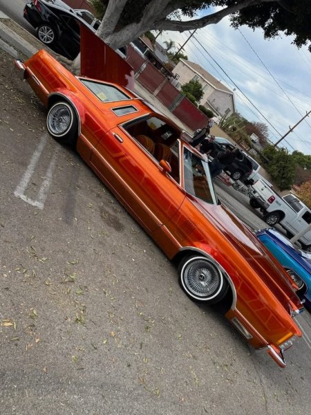Cadillac deville лоурайдер