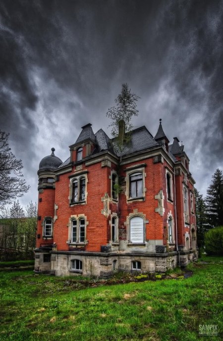 Заброшенный особняк manor house