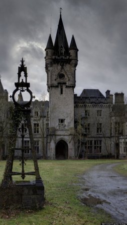 Заброшенный замок chateau miranda