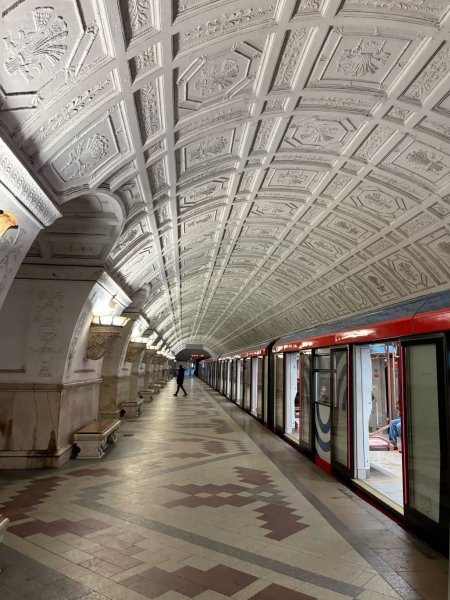 Станции метро в москве