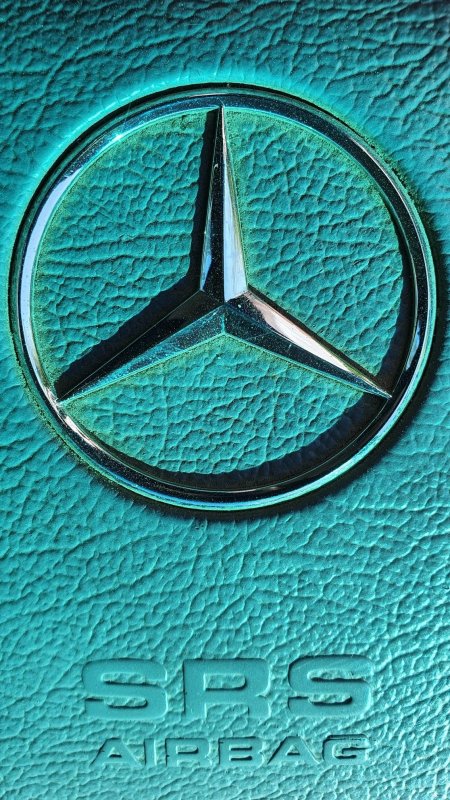 Mercedes benz logo