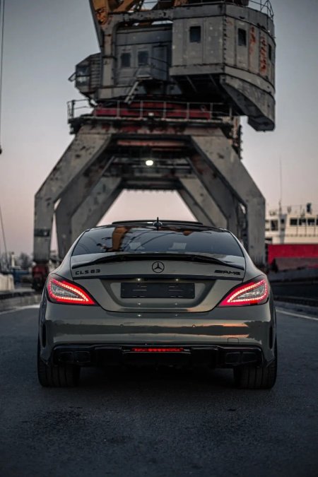 Mercedes benz cls amg
