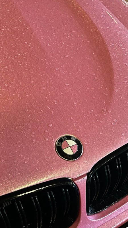 Розовая bmw
