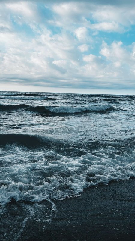 Темное море