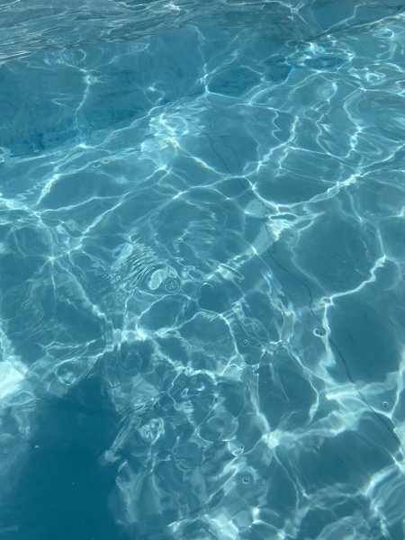Вода голубая