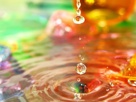 Радужная вода