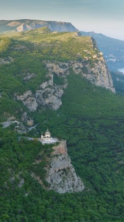 Храм воскресения христова форос крым скачать фон 720 x 1280