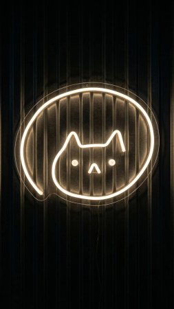 Неоновая кошка