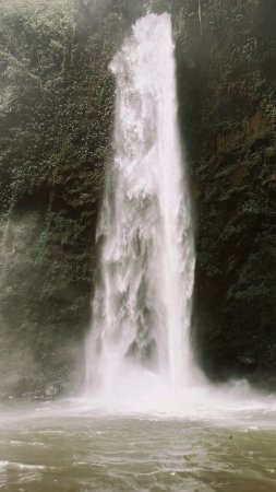 Водопад пейзаж