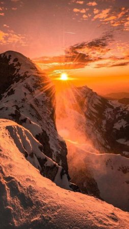 Закат в горах скачать фон 720 x 1280