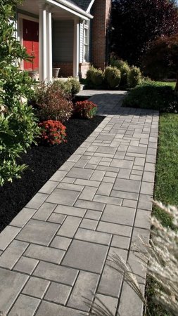 Backyard landscaping скачать фон 1080 x 1920