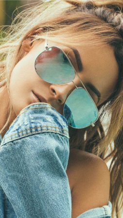 Stylish sunglass