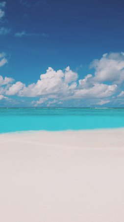 Море голубое скачать фон 2160 x 3840