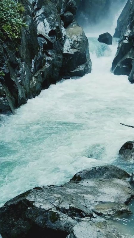 Водопад пейзаж
