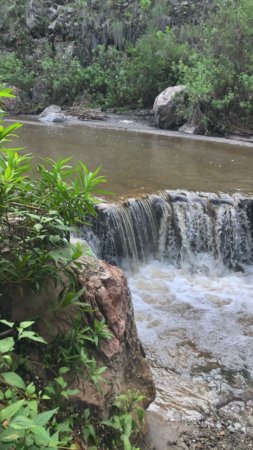 Маленький водопад