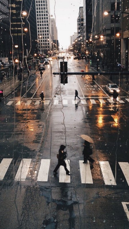Street in the rain скачать фон 1080 x 1920