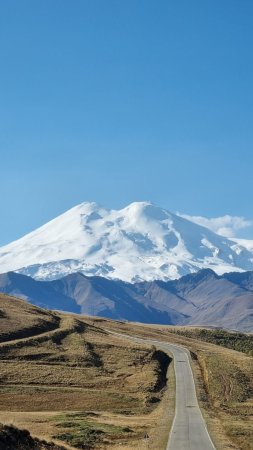 Эльбрус дорога на джылы-су горы кавказа скачать фон 1080 x 1920
