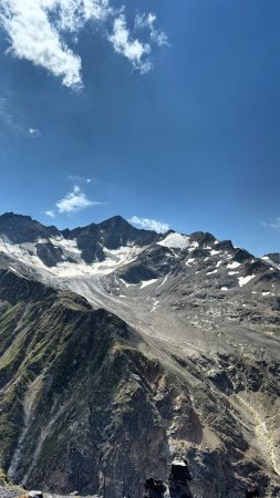 Горы кчр скачать фон 720 x 1280