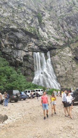 Водопад великан абхазия