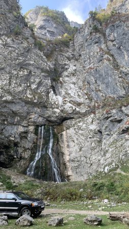 Черкесский водопад в абхазии
