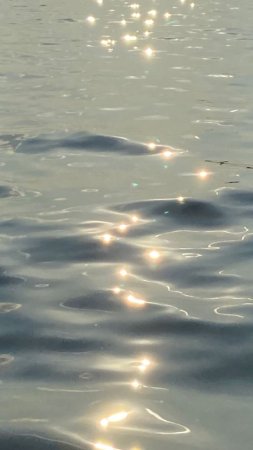 Отражение солнца в воде