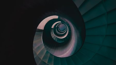 Лестница современная скачать фон 2560 x 1440