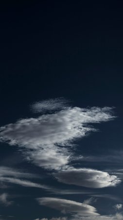 Облака ночь скачать фон 1080 x 1920