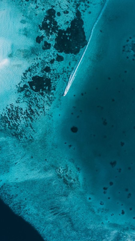 Вода вид сверху скачать фон 1080 x 1920