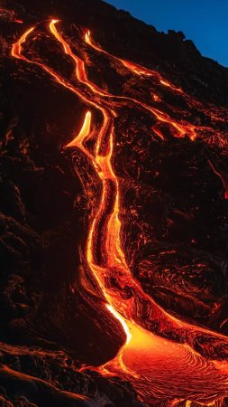 Вулканическая лава