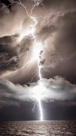 Lightning thunderstorm скачать фон 1080 x 1920