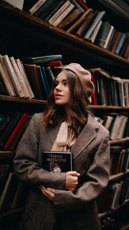 Елизавета новикова библиотекарша
