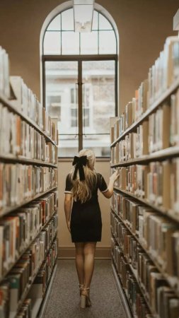 Библиотека с книгами