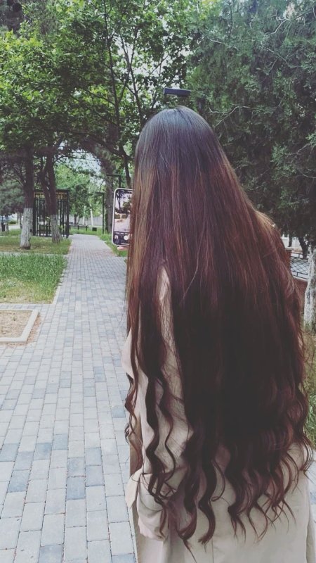 Красивые длинные волосы