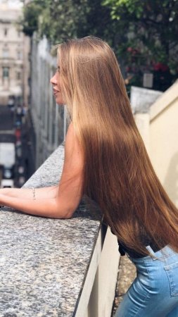 Длинные красивые волосы