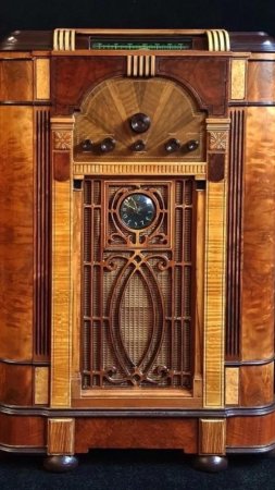 Old fashioned radio скачать фон 1080 x 1920