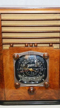 Old radio скачать фон 1080 x 1920