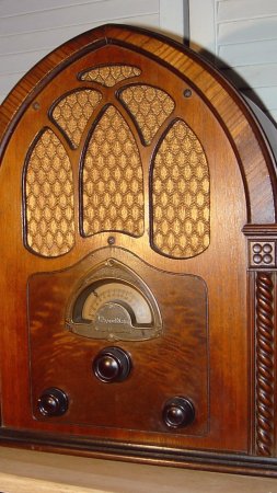 Old time radio скачать фон 1080 x 1920