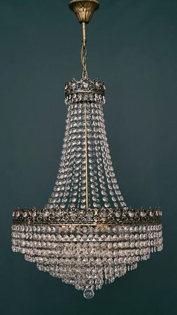 Подвесная хрустальная люстра скачать фон 2160 x 3840
