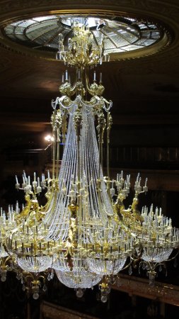 Большой театр люстра скачать фон 2160 x 3840