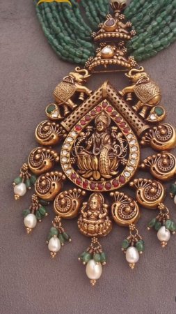 Indian jewellery designs скачать фон 1080 x 1920