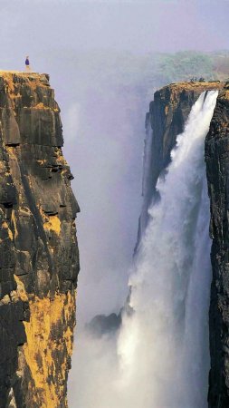 Красивый водопад