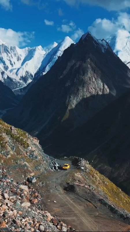 Karakoram highway скачать фон 1080 x 1920