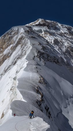 Эверест гора восхождение скачать фон 1424 x 2532