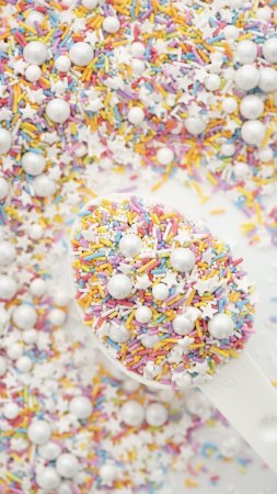 Rainbow sprinkles скачать фон 1424 x 2532