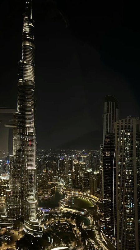 Dubai at night скачать фон 1080 x 1920