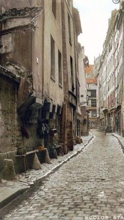 Rue saint скачать фон 1080 x 1920
