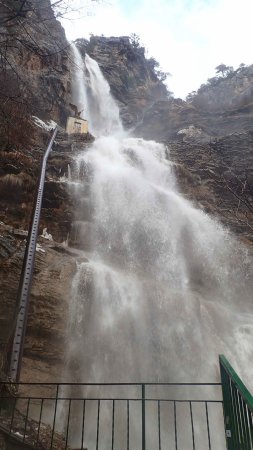 Водопад учансу