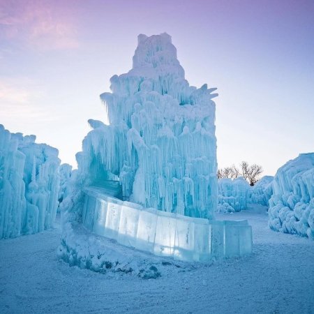 Ледяной дворец качканара